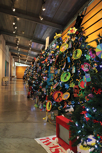 20191205 McAllen IMAS Christmas Trees CAB 0735 web